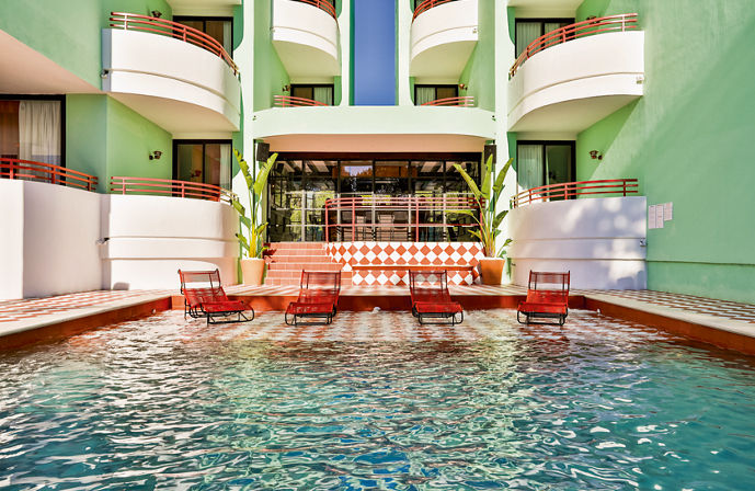 //www.jet2holidays.com/-/media/assets/product images - custom overview groups/ibz/concept pools/ibz_78704_cubanito_ibiza_suites_0618_02_custom-overview--689-x-448.jpeg